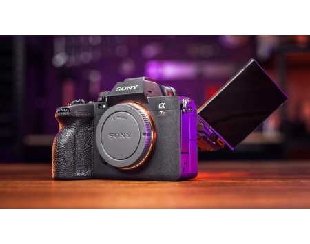 Sony a7R V Mirrorless Camera